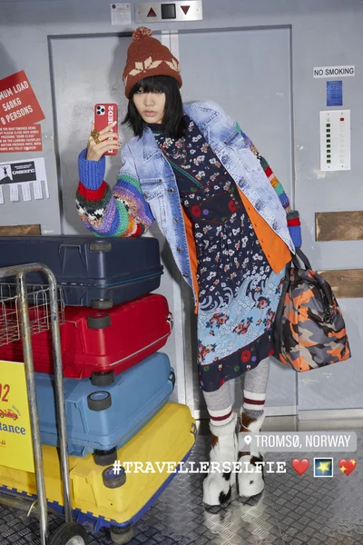 Look 3